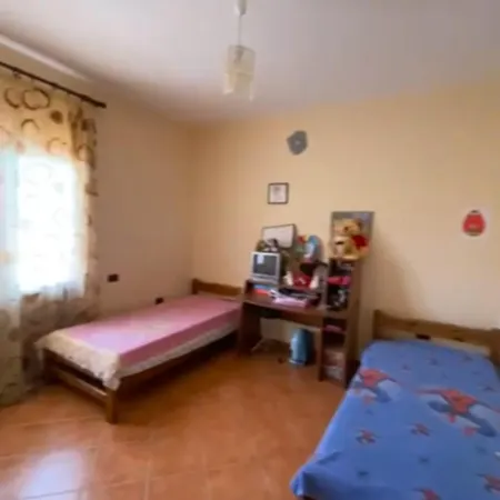 Villa Villa *